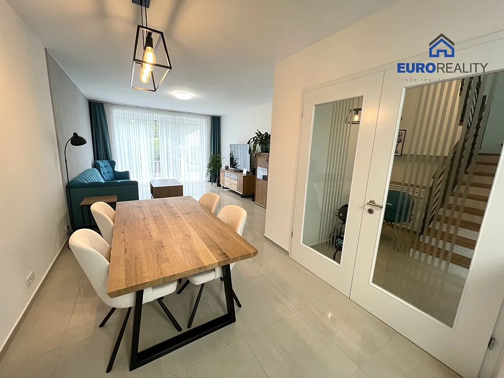 Prodej rodinného domu 194 m², pozemek 149 m²